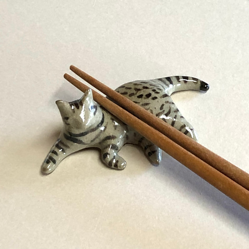 猫の箸置き三態（キジトラ）猫グッズ 猫雑貨 箸・箸置き gatti_zakka
