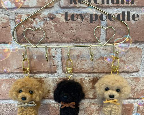 羊毛フェルトトイプードル　♡ティファニー♡ トイプードル（ブラック 黒）の羊毛フェルト 犬 羊毛フェルト