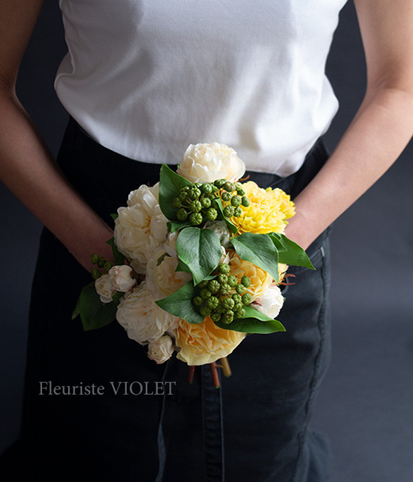 【ウェディングブーケ】　イエローローズとグリーンベリーのアートフラワーブーケ  結婚式  造花  海外挙式　ブライダル