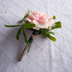 【ウェディングブーケ】　淡いピンクローズとホップの小さなアートフラワーブーケ　結婚式  海外挙式  造花　ブライズメイド 4枚目の画像
