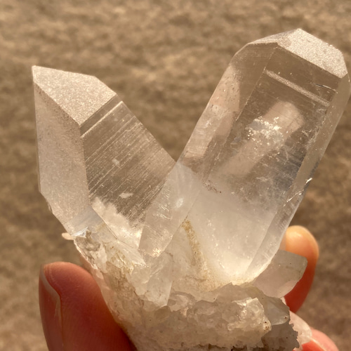 希少色！ピンクマニカラン水晶　クラスター　キラキラ 極上別格品 存在際立つ美しさ キラキラ美ピンク水晶 超大型