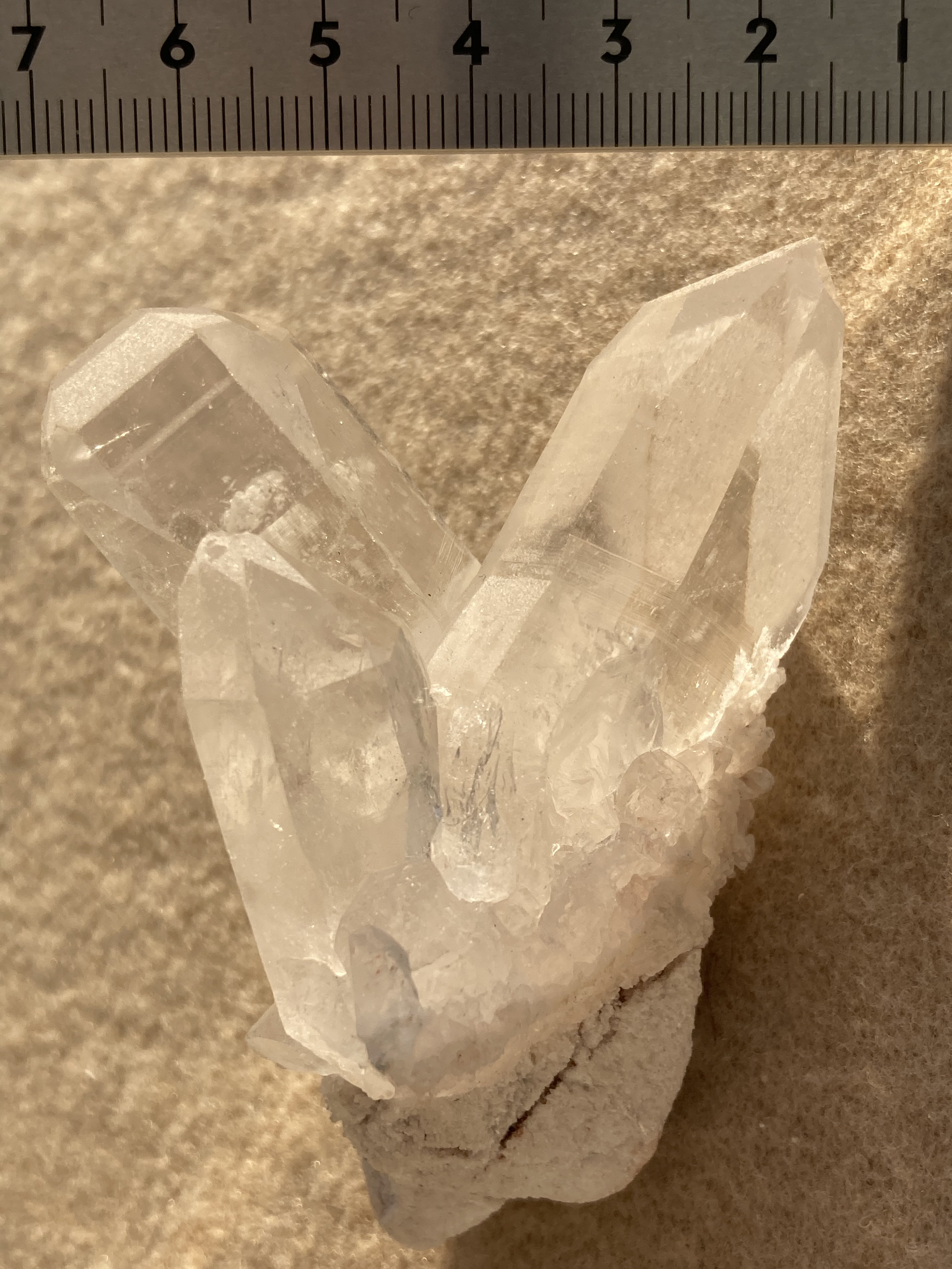 母岩付近にうっすらピンクが美しい キラキラの輝き マニカラン