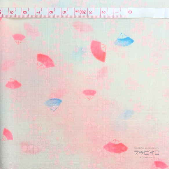 【10cm単位カット販売】可愛らしい小さな桜扇紋様 おしゃれ着物布生地通販 レトロ リメイク 小物 ピンク カラフル 4枚目の画像