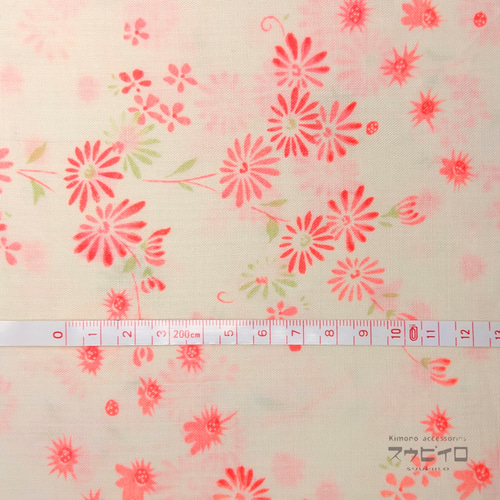 単衣 小紋 型染 色鮮やかな菊の花模様 乳白色 KK-1885 単衣 小紋 型染 色鮮やかな菊の花模様 乳白色 KK-1885