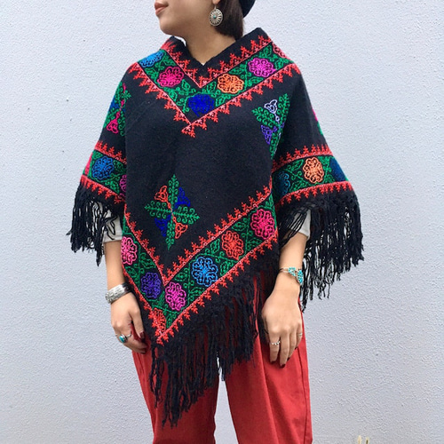 Mexican Embroidery Poncho #1/メキシコ 刺繍 ポンチョ ニット Mexican Embroidery Poncho #1/メキシコ 刺繍 ポンチョ ニット