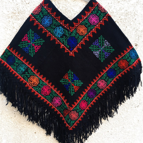 Mexican Embroidery Poncho #1/メキシコ 刺繍 ポンチョ ニット Mexican Embroidery Poncho #1/メキシコ 刺繍 ポンチョ ニット