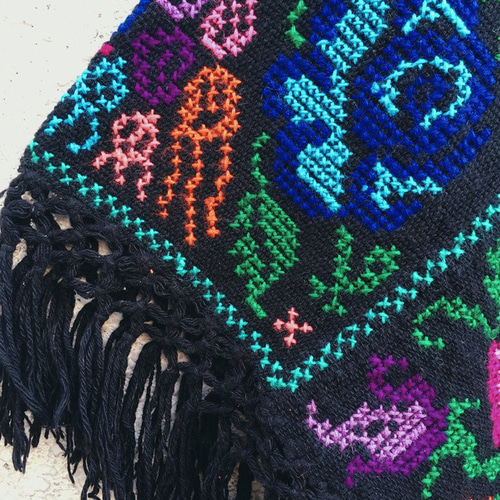 Mexican Embroidery Poncho #2/メキシコ 刺繍 ポンチョ ニット Mexican Embroidery Poncho #2/メキシコ 刺繍 ポンチョ ニット