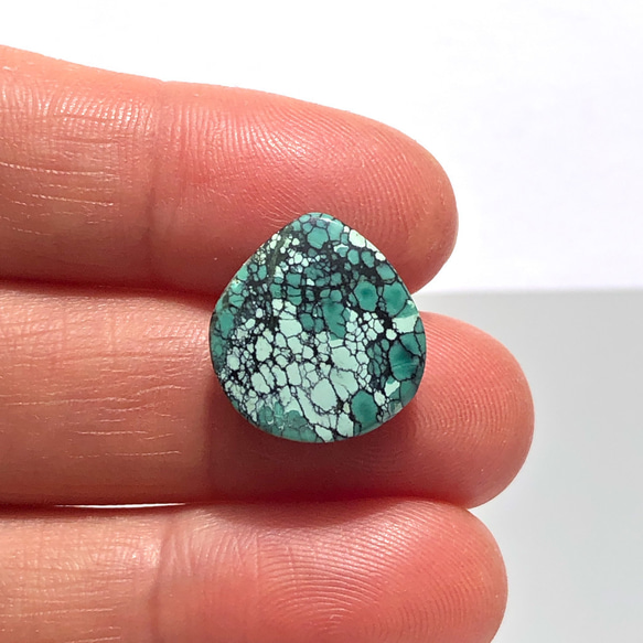 チベット産ターコイズ[236] 16x15mm 6Cts　ルース ／天然石 ／ カボション 4枚目の画像