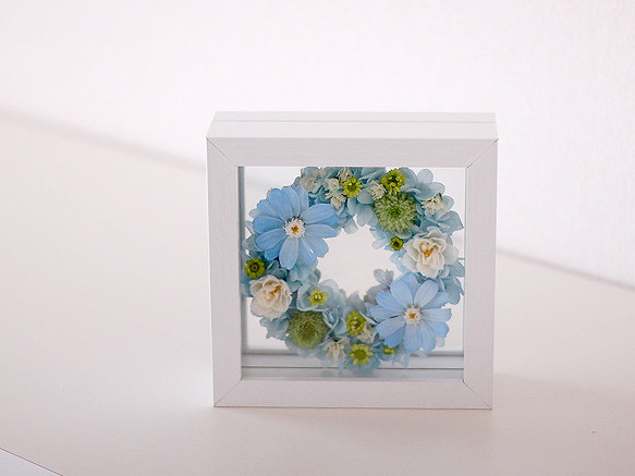 【koizumi0101様専用】ガラスドームの白＆ピンク供花の対セット＆ブルーガラスフレーム 2枚目の画像
