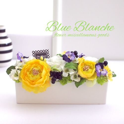 白と黄色いお花のアレンジメント アートフラワー blue blanche 通販
