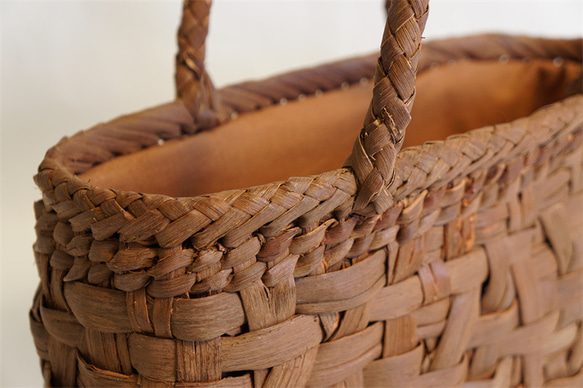 乱れ編み 山葡萄 かご　籠 バッグ 一番皮 中布と内ポケット付き かごバッグ 一番皮 中布と内ポケット付き