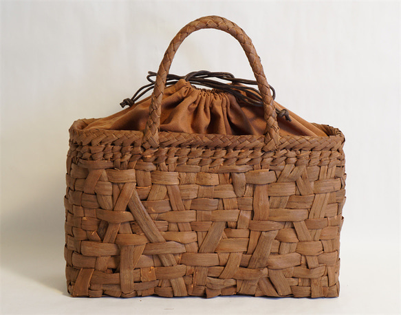 乱れ編み 山葡萄 かご　籠 バッグ 一番皮 中布と内ポケット付き かごバッグ 一番皮 中布と内ポケット付き