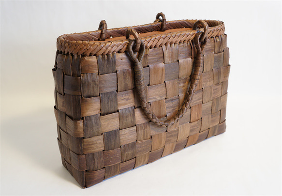 山胡桃木 かごバック 山葡萄　籠バック 新品・やまぶどう籠・美品 