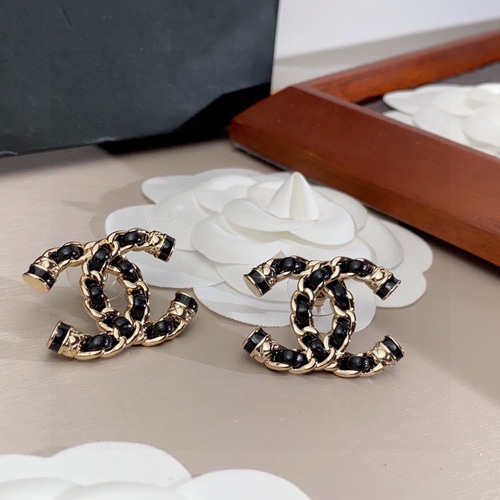 CHANEL 風 手作り ピアス ピアス（フープ） ru'ru 通販 15494145