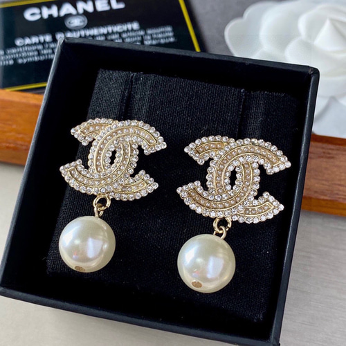 CHANEL 風 手作り ピアス ピアス（フープ） ru'ru 通販 15494155