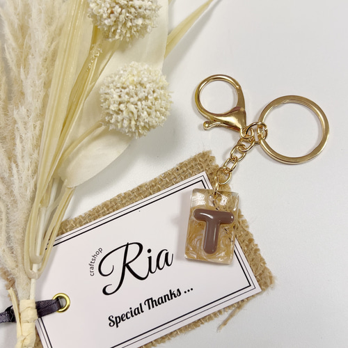 H.S.N】ニュアンスカラー レジン イニシャルキーホルダー