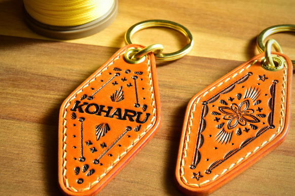 16色 モーテル ルームキー風 ✴︎キーホルダー レザー 名前入り