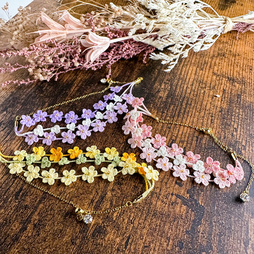ピンク の 小さなお花畑 ブレスレット レース編み フラワー
