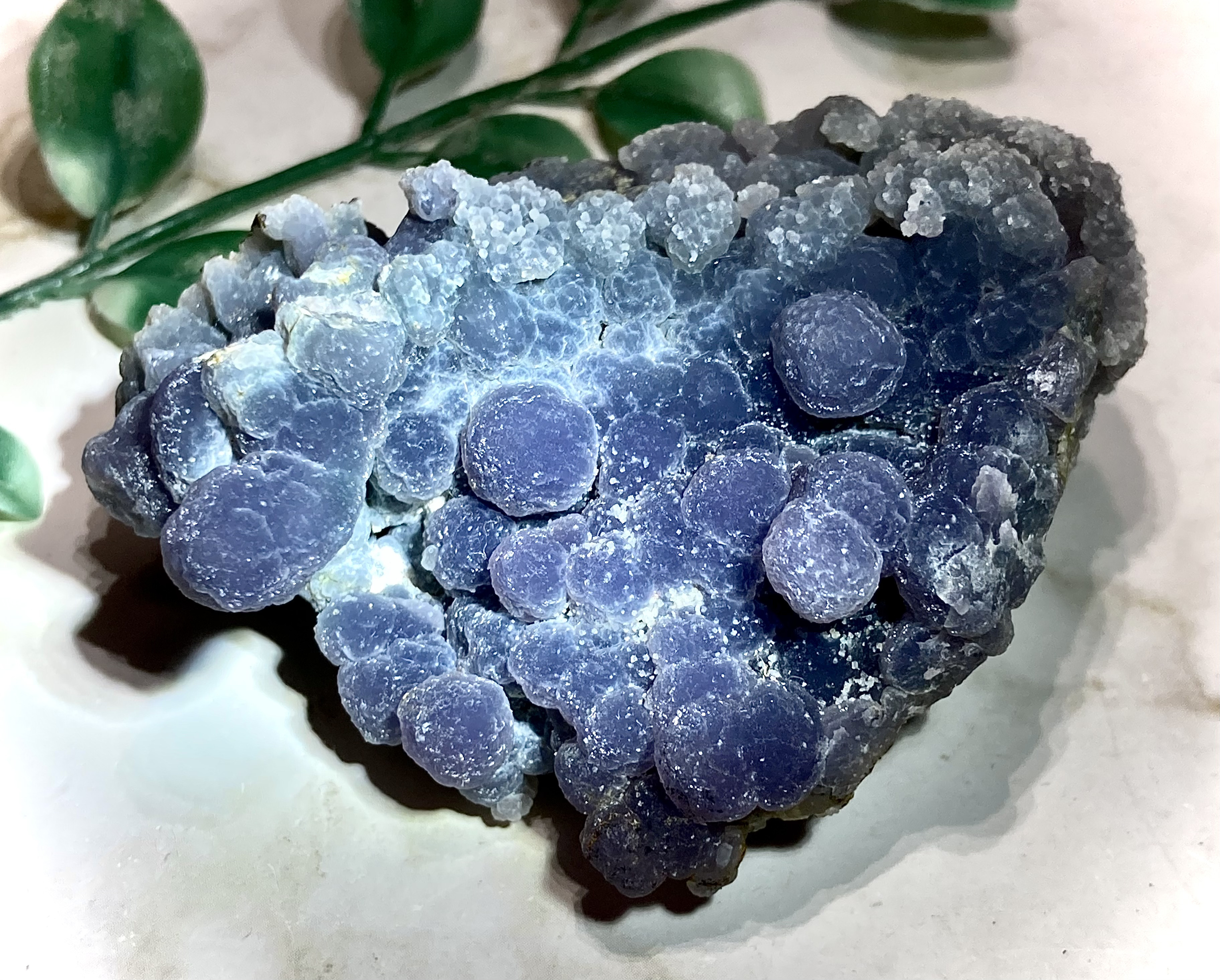 グレープカルセドニー✨　原石　ラフストーン