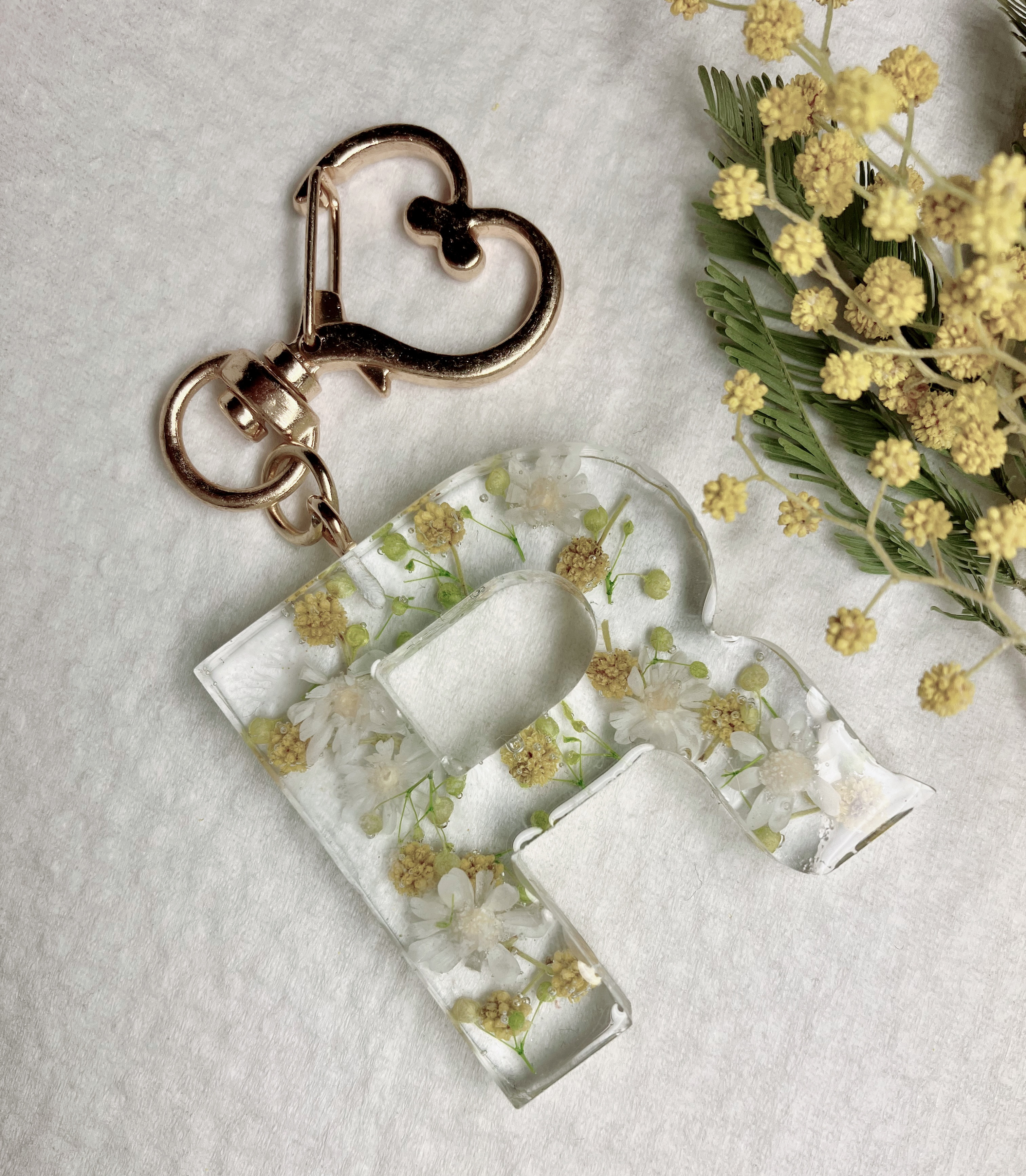 ☆asarin☆★お花のイニシャルキーホルダー　かすみ草　ピンク【080】 ☆asarin☆様専用☆お花のイニシャルキーホルダー かすみ草