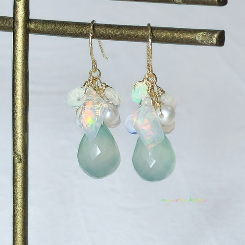 カルセドニーとオパールのピアス(14kgf) ピアス（フック・チェーン