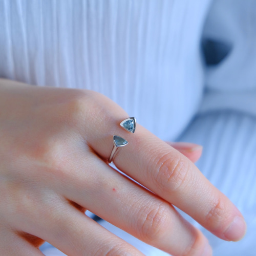 aquamarine triangle ring 天然石アクアマリン シルバーリング aquamarine triangle ring 天然石アクアマリン シルバーリング