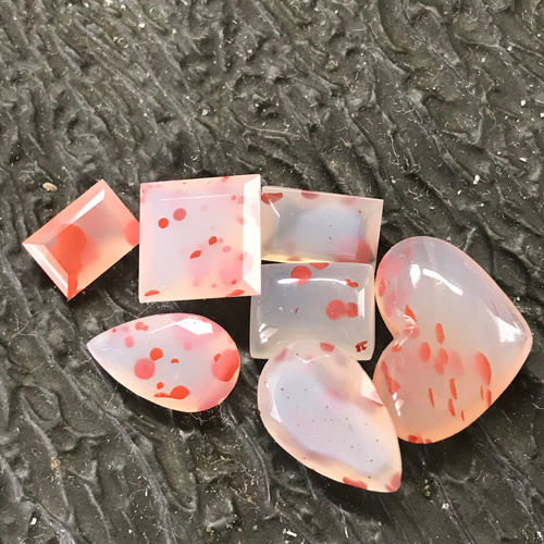 ゴビ石−1055 ゴビ瑪瑙 水玉模様 ルース 天然石 KIKI 通販 15495903