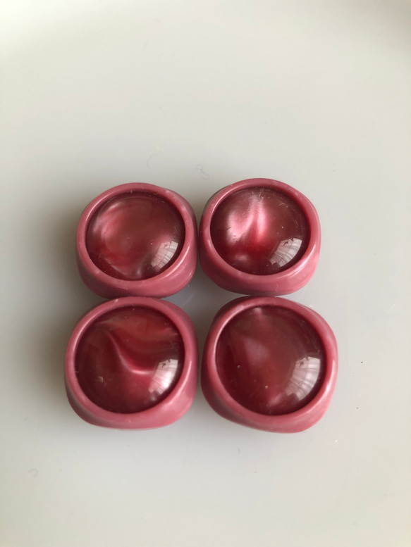 アンティーク ボタン 4個　ビンテージ 昭和 レトロ 個性的 ハンドメイド素材 日本製 ポップ アクセ ピンク 4枚目の画像