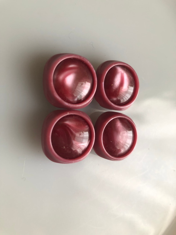 アンティーク ボタン 4個　ビンテージ 昭和 レトロ 個性的 ハンドメイド素材 日本製 ポップ アクセ ピンク 3枚目の画像
