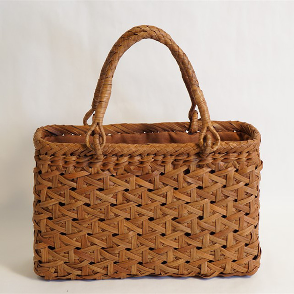 山葡萄　手編み　かごバッグ　麻葉編み 山葡萄 籠 かご（麻の葉編み）バック・やまぶどう 籠 かごバック