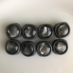 アンティーク ボタン 8個　ビンテージ 昭和 レトロ 個性的 ハンドメイド素材 日本製 ポップ アクセ グレー　灰色 1枚目の画像