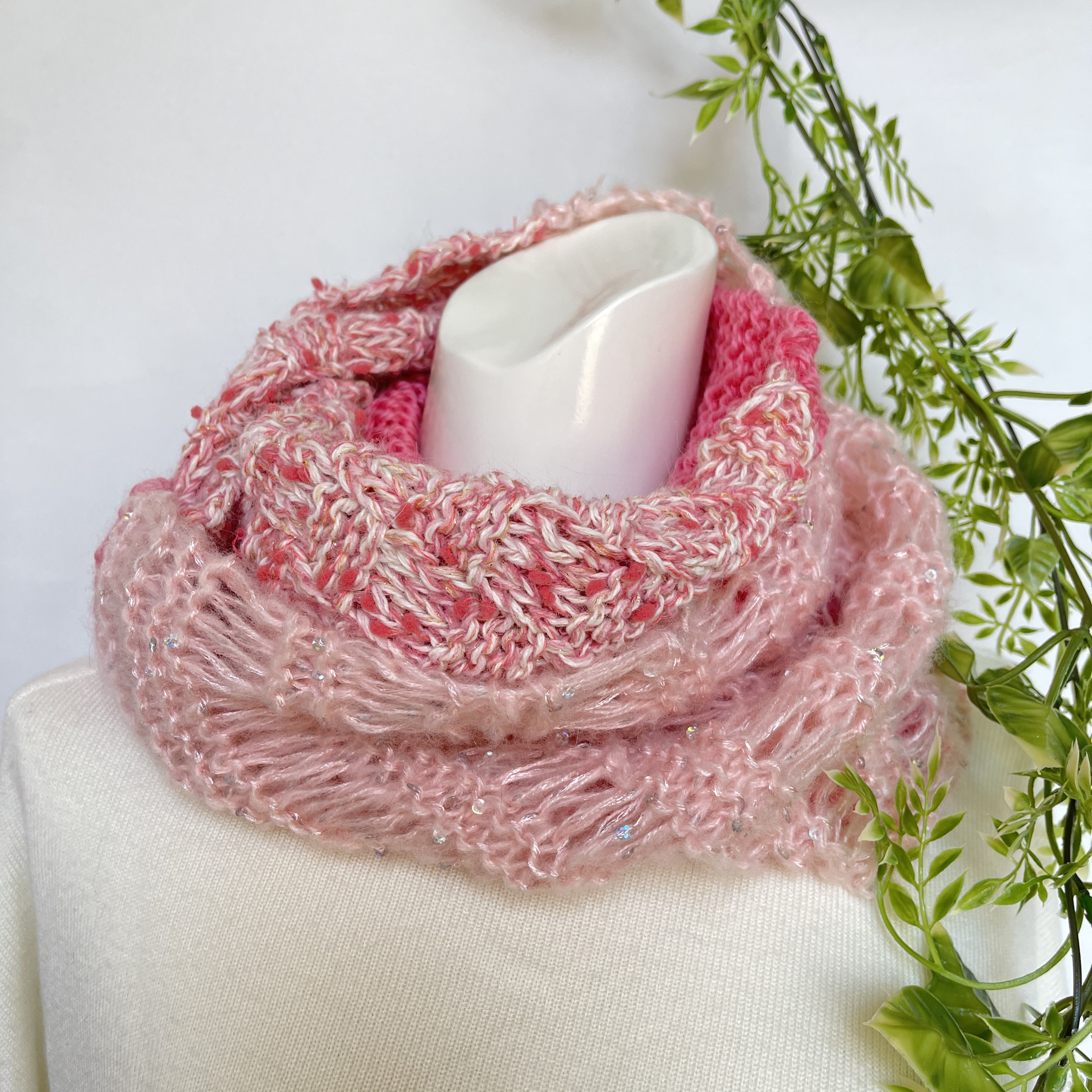 ☆春待ち 3Way 模様編みスヌード♪Sweetピンクmix系♪ハンドメイド☆【スヌード/ストール】再販２
