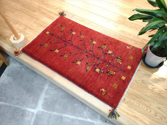 ペルシャ ギャッベ 玄関 90×62 小判型 茜色 生命の木 花