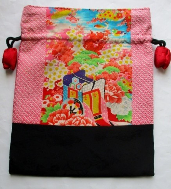 ６９５２　絞りと花柄の着物で作った巾着袋　＃送料無料 4枚目の画像