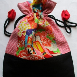 ６９５２　絞りと花柄の着物で作った巾着袋　＃送料無料 2枚目の画像