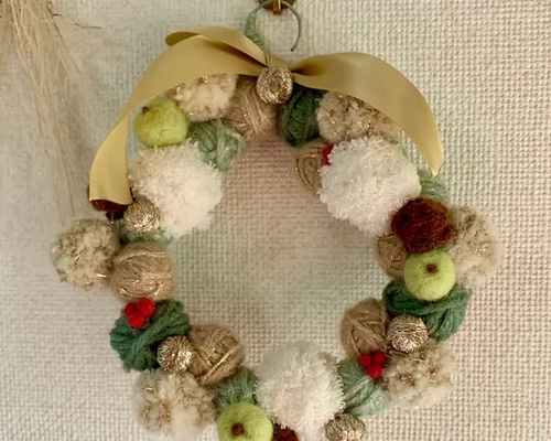 再販】毛糸玉リース☆ふわもこピンク