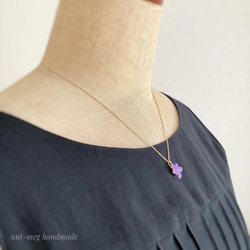 紫のスミレのネックレス(マット) 17枚目の画像