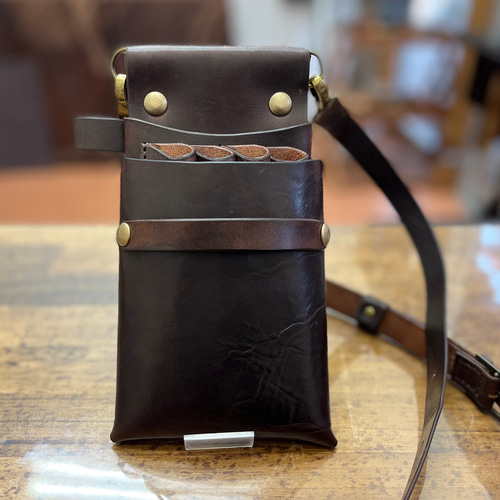 手染めブラウンマーブルの大容量シザーケース 男女問わず使える