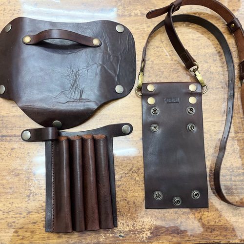 男女問わず使える ブラウンイタリアンレザーシザーケース、道具入れ  