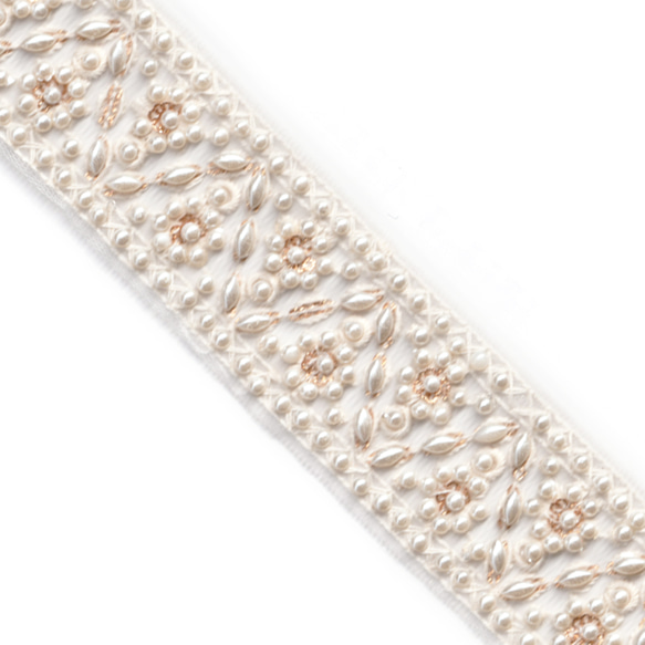 [ 166 ] 白 ホワイト パール 花柄 幅:4.5cm インド刺繍 リボン 1枚目の画像