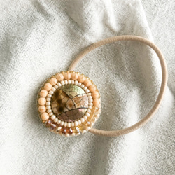 shell button×brown ビーズ刺繍　ヘアゴム 7枚目の画像