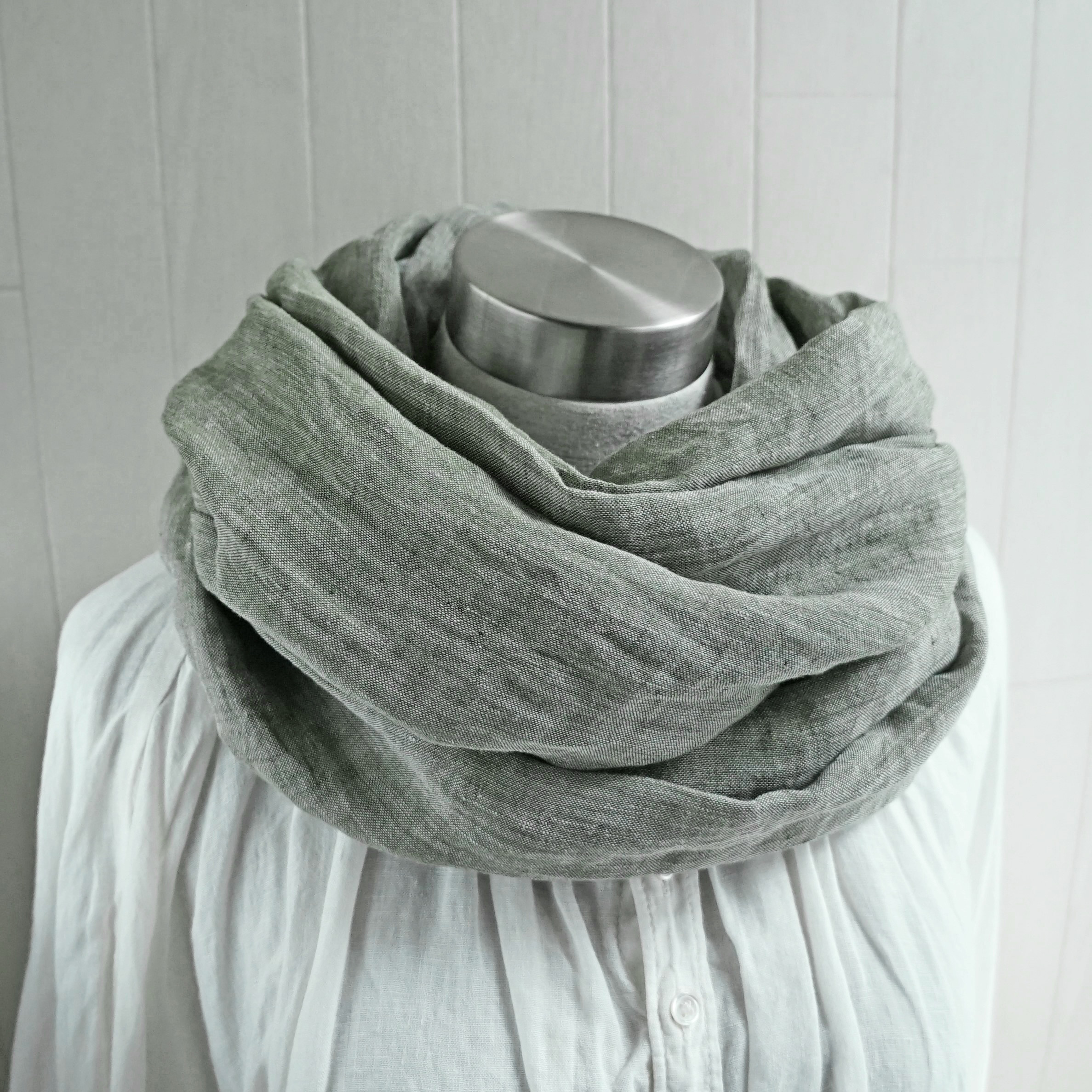 秋冬 上質リネンのスヌード 深緑×亜麻色