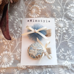 ブルー シンプルフラワー インド刺繍リボン アーチ型バナナクリップ