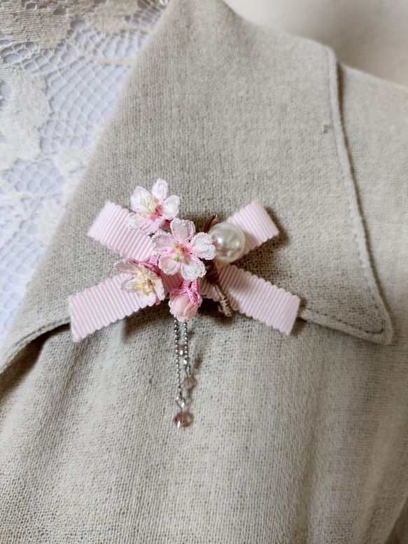 桜のタックピン（kukutailﾘﾎﾞﾝﾀﾃｨﾝｸﾞとグログランリボン）ﾘﾎﾞﾝﾋﾟﾝｸとﾎﾜｲﾄﾘﾎﾞﾝの2色　 3枚目の画像