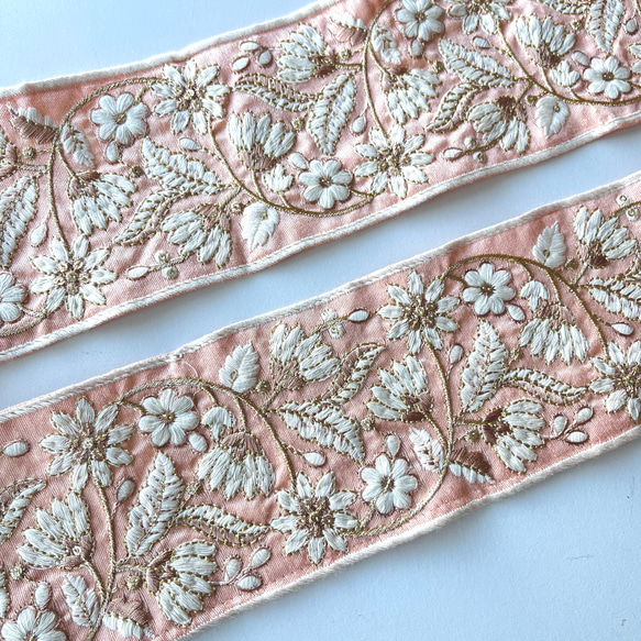 【50cm】インド刺繍リボン　ピンク　シルク　SS561 1枚目の画像