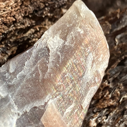 メテオラシャワー　レインボーサンストーン　タンザニア産　フェルスパー原石 8枚目の画像