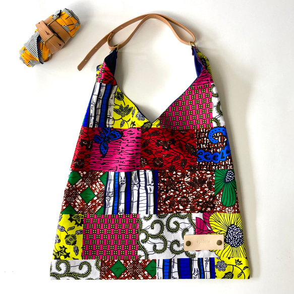 ［Epidote]African print × Real leather Folding bag /パッチワーク柄 1枚目の画像