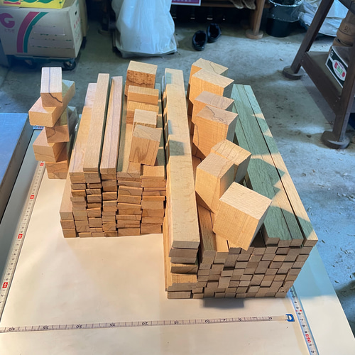 樫 乾燥材 端材 平 角 21kg(D10) 杭 DIY 木工 彫刻 柄 ばち 薪 木材