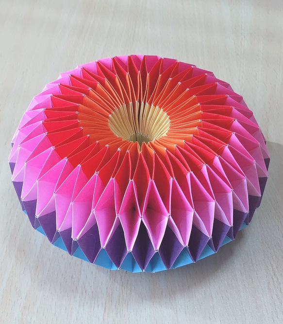 くるくると模様が変わる！ 立体の虹 万華鏡折り紙 立体・オブジェ mame