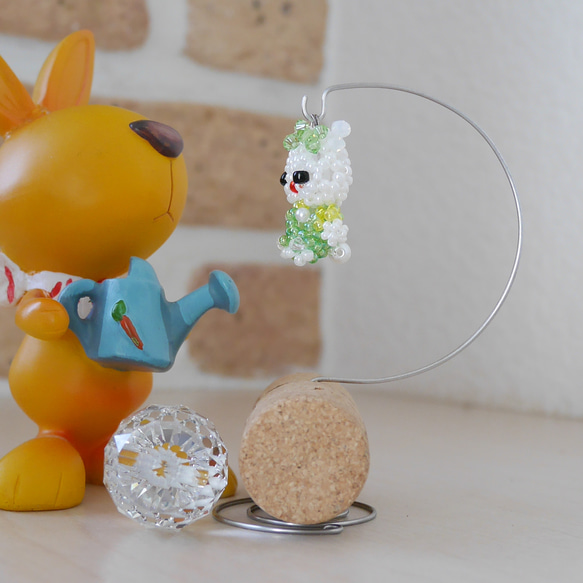 置き型 サンキャッチャー(コルク&ワイヤー&ガラス玉) ミニミニサイズ ビーズの人形&ウサギは別売りです 6枚目の画像